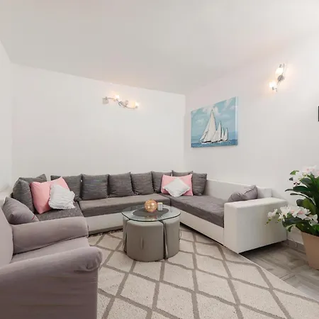 Lovely In Apartment Makarska